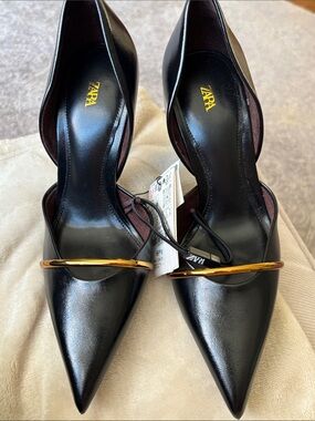 Zara Black Pointed Leather Heels with Gold Accent Bar